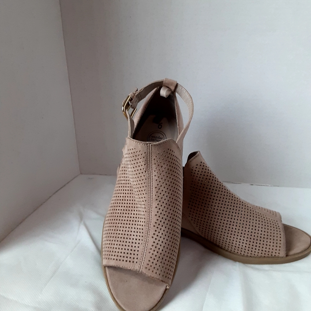 Wonder Nation Sandals